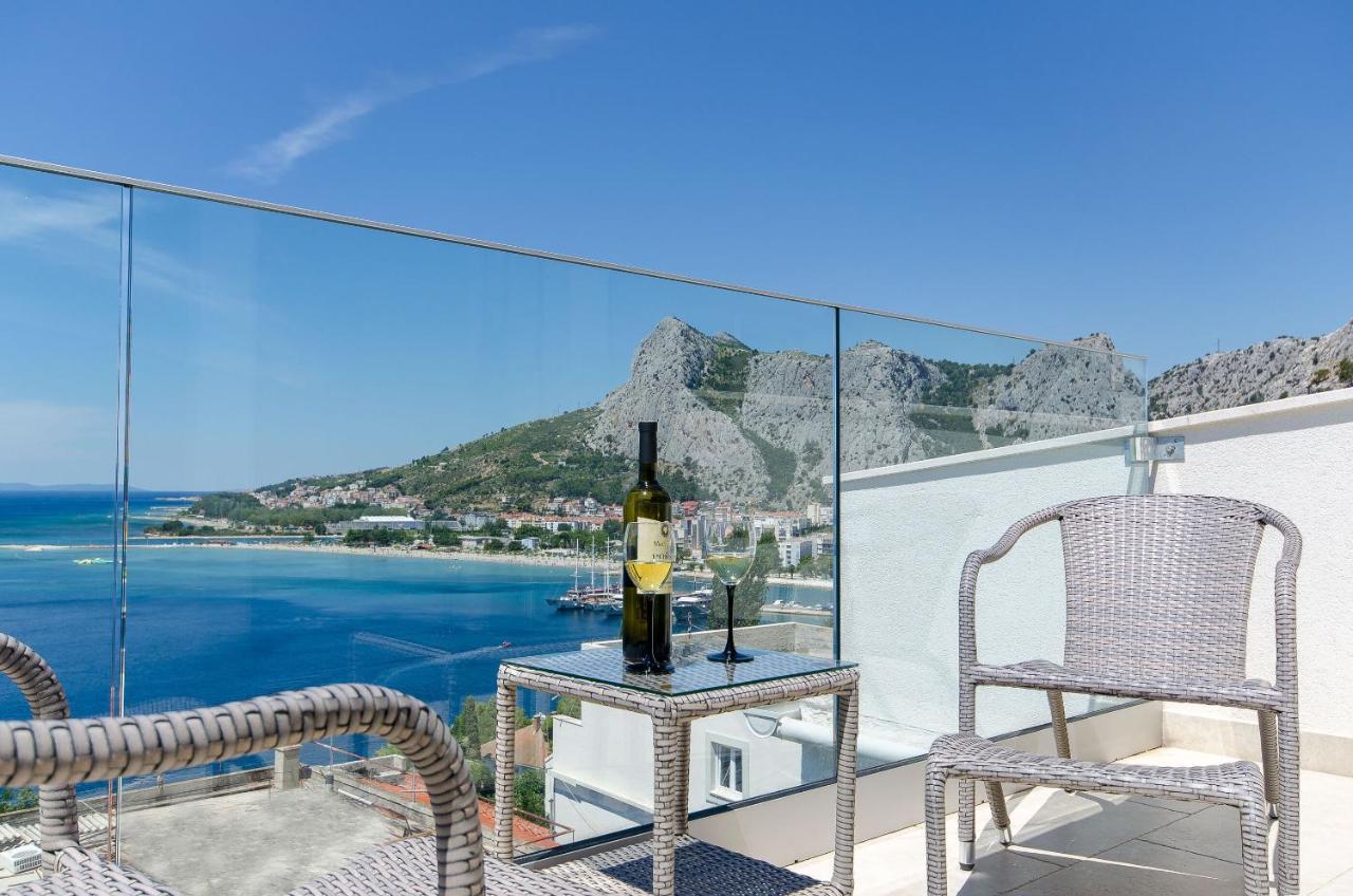Apartment Sreta Omiš Buitenkant foto