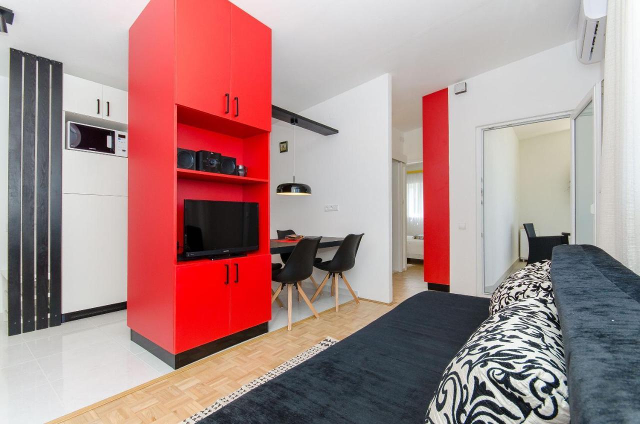 Apartment Sreta Omiš Buitenkant foto