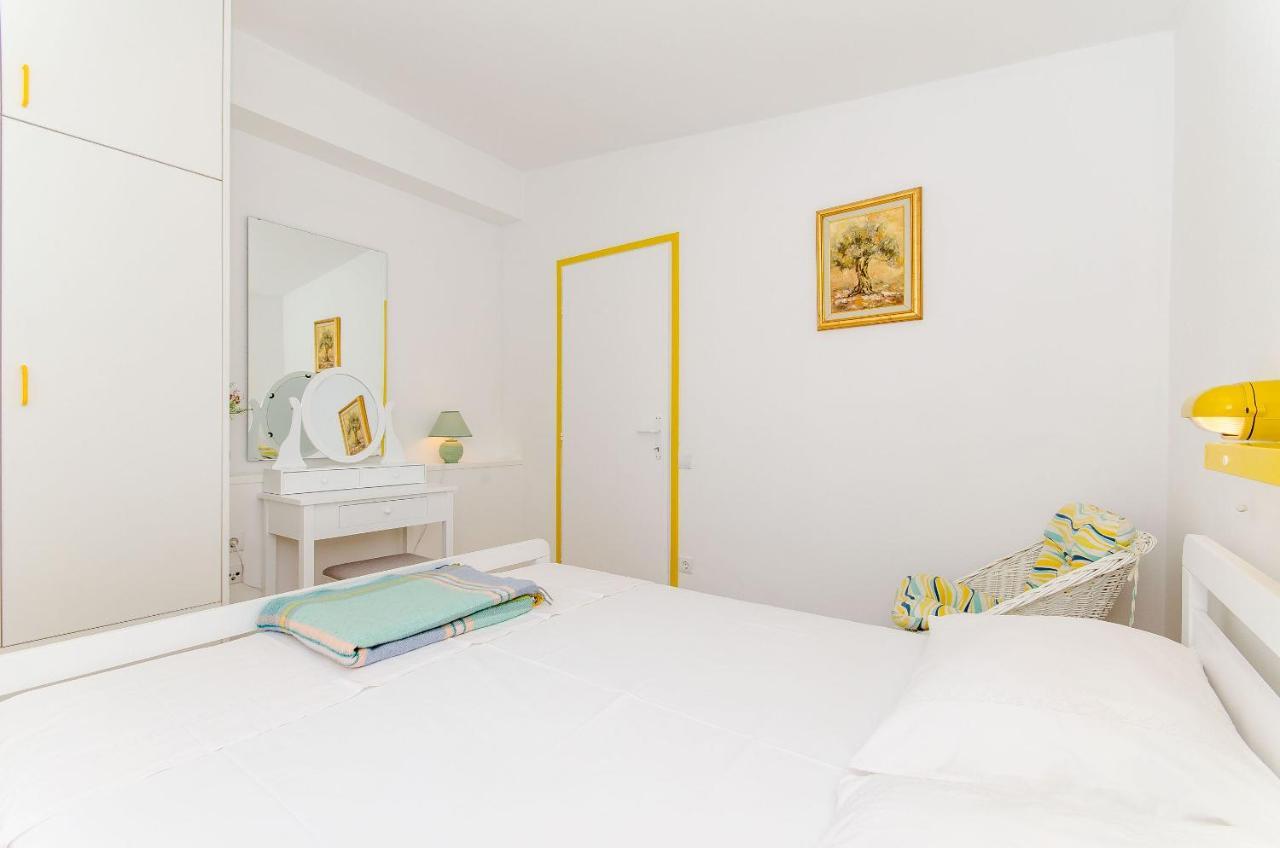 Apartment Sreta Omiš Buitenkant foto