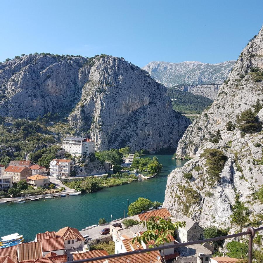 Apartment Sreta Omiš Buitenkant foto