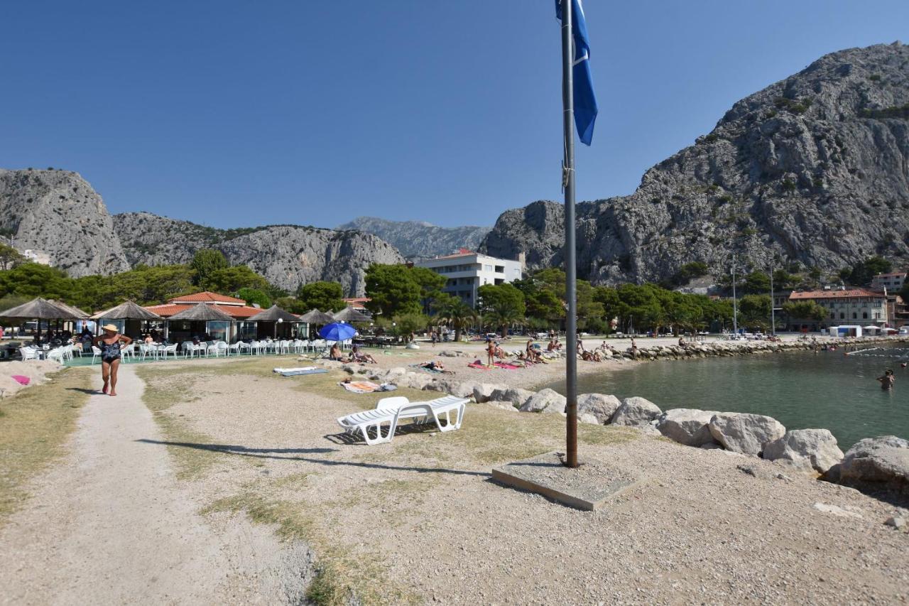 Apartment Sreta Omiš Buitenkant foto