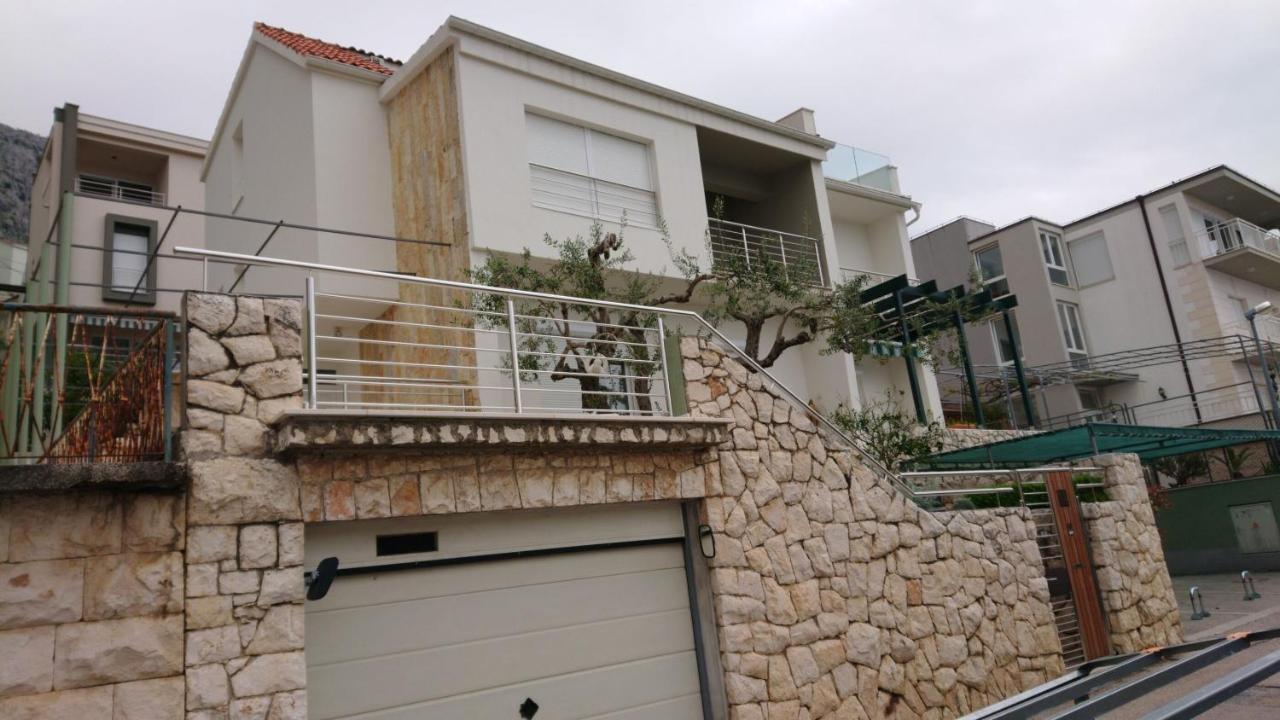 Apartment Sreta Omiš Buitenkant foto