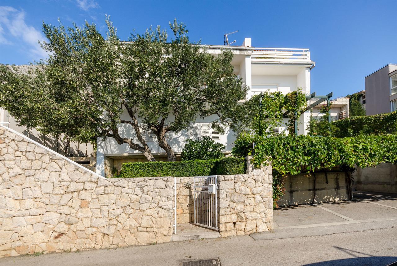 Apartment Sreta Omiš Buitenkant foto